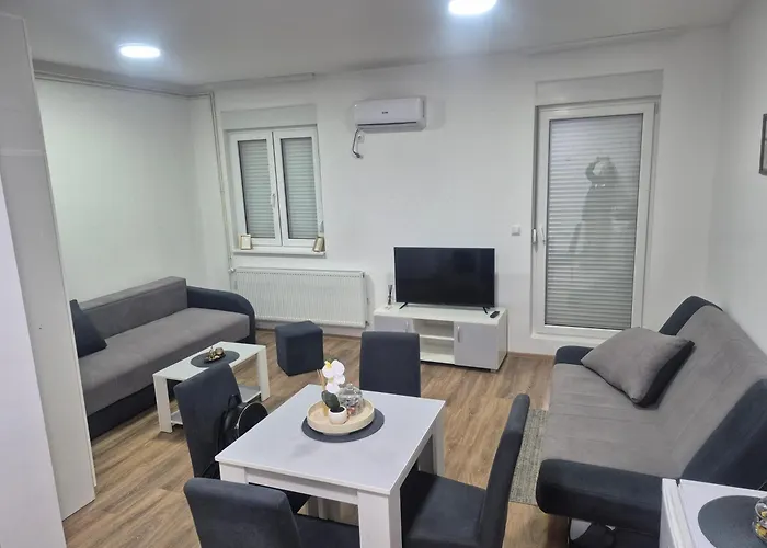 Jovanovic Royal Apartment *